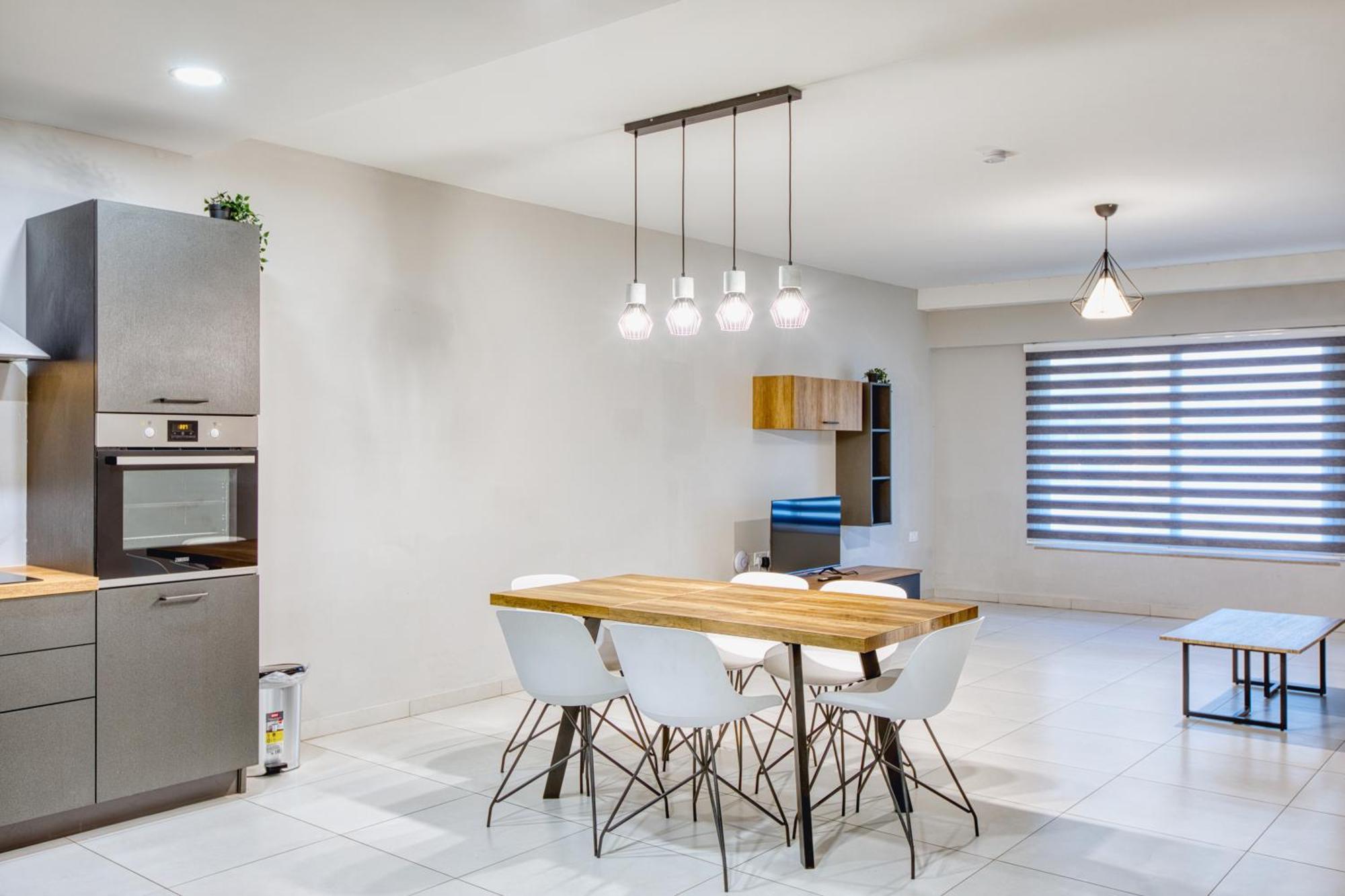Unique Two Bedroom With Huge Outdoor Area And Close To Entertainment Apartamento