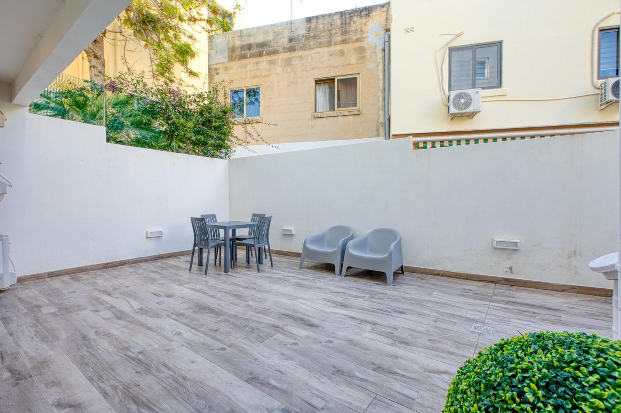Apartamento Unique Two Bedroom With Huge Outdoor Area And Close To Entertainment *